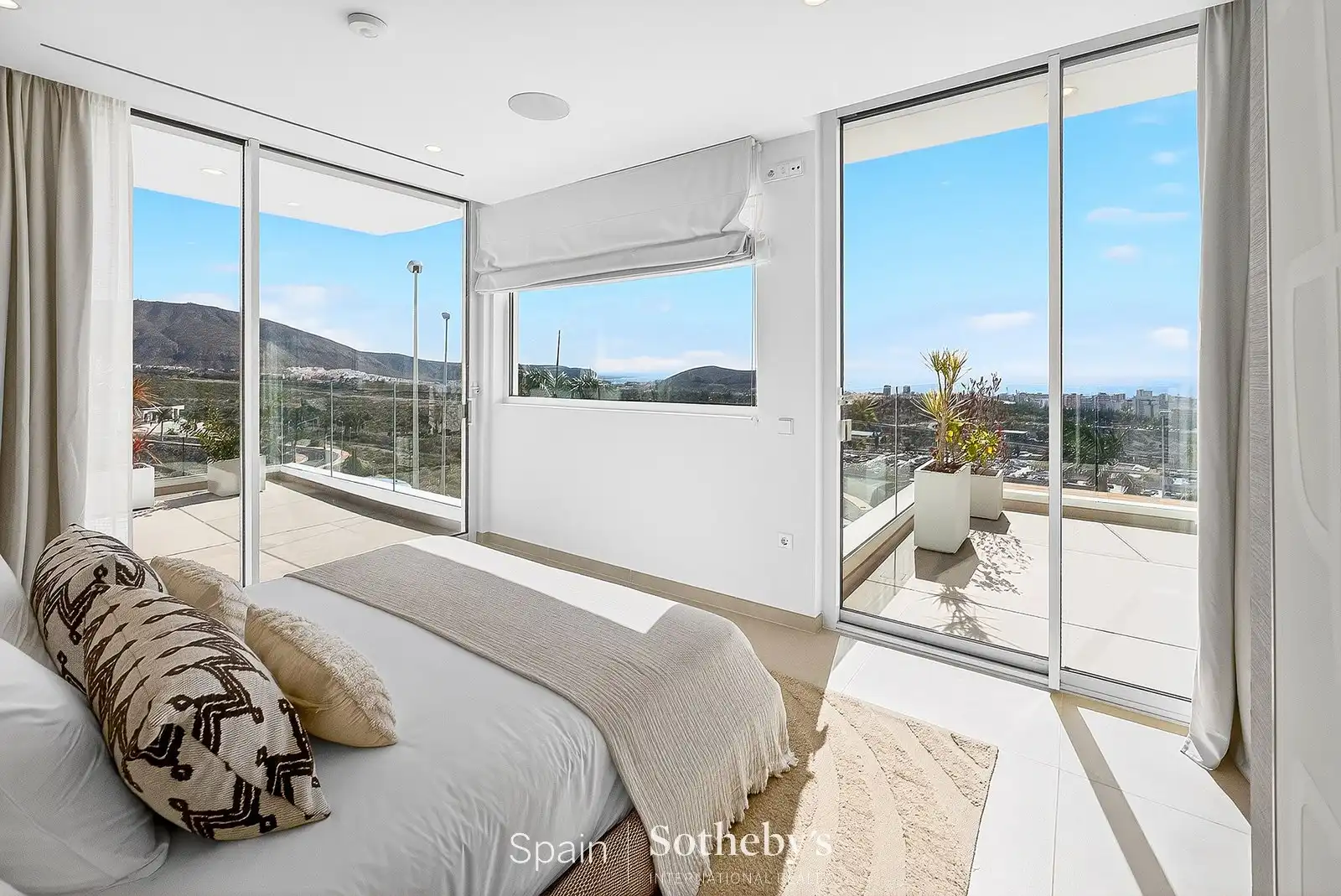 Bedroom of Houses for sale in Adeje  with Air Conditioner, Heating and Terrace