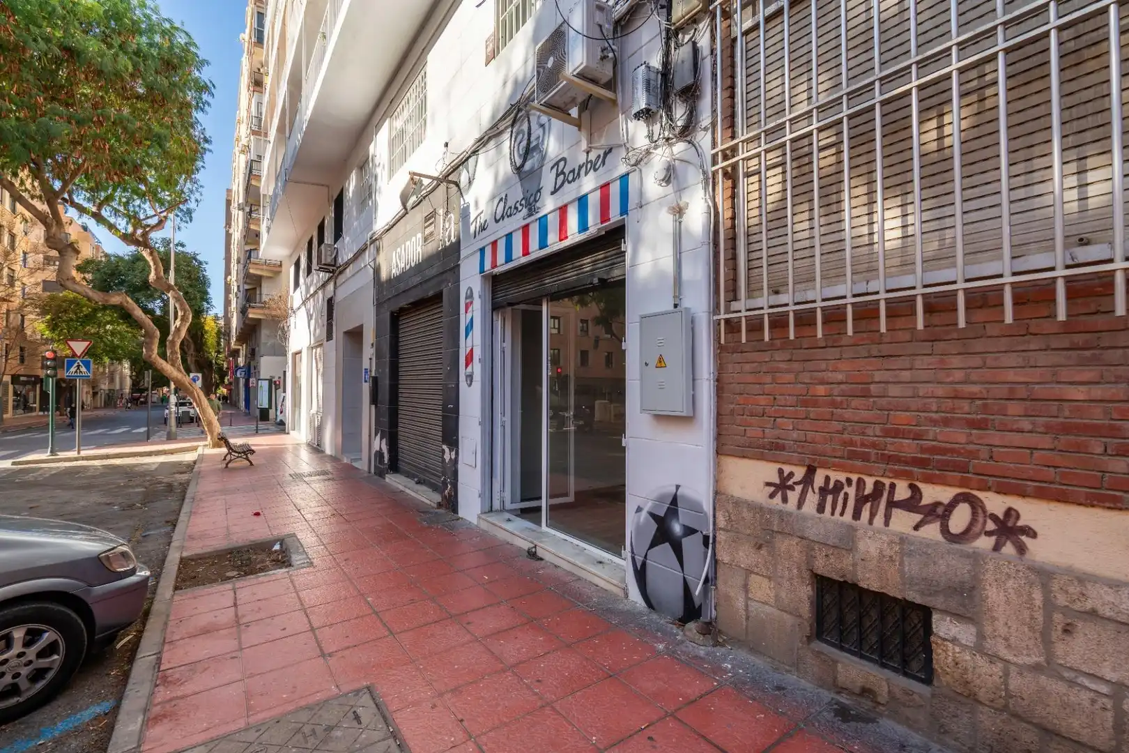 Vista exterior de Local en venta en Almería con Aire acondicionado