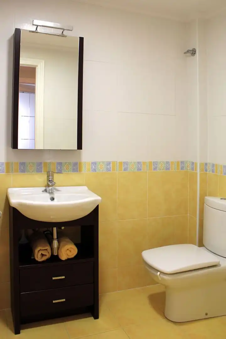 Baño de Piso en venta en Santa Cruz de Bezana con Calefacción, Terraza y Trastero