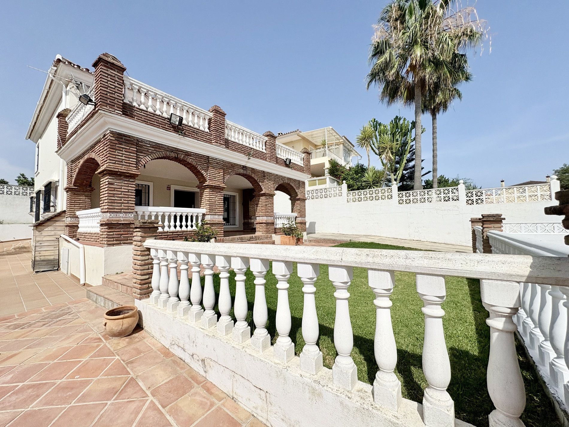 Garden of House or chalet for sale in Marbella  with Air Conditioner, Private garden and Swimming Pool