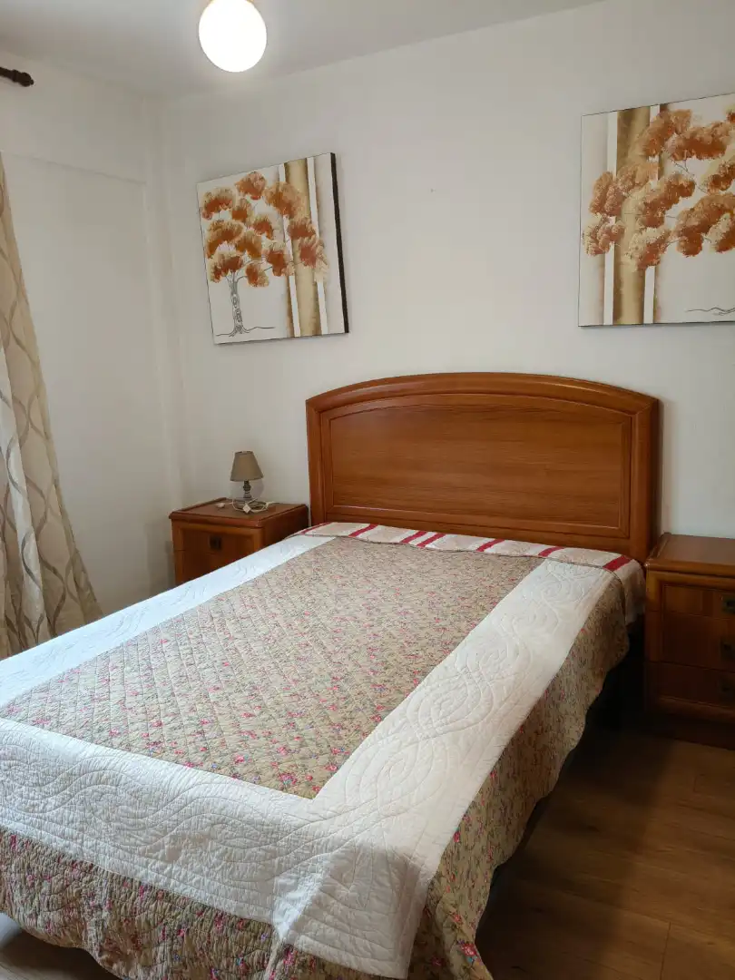 Schlafzimmer von Wohnung zum Verkauf in Lugo mit Möbliert