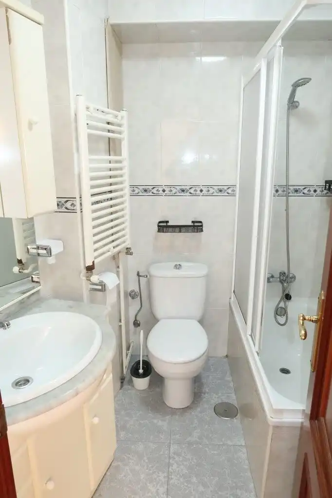 Bathroom of Flat for sale in A Coruña Capital   with Heating, Storage room and Furnished