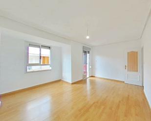Exterior view of Flat to rent in Alfafar  with Parquet flooring, Terrace and Oven