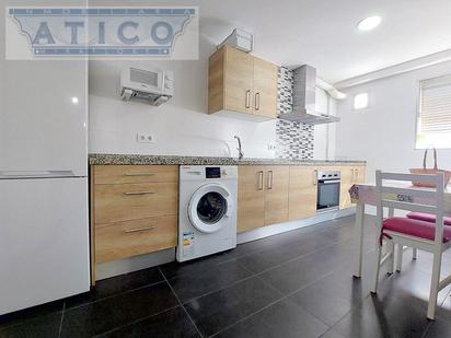 Kitchen of Flat for sale in  Sevilla Capital