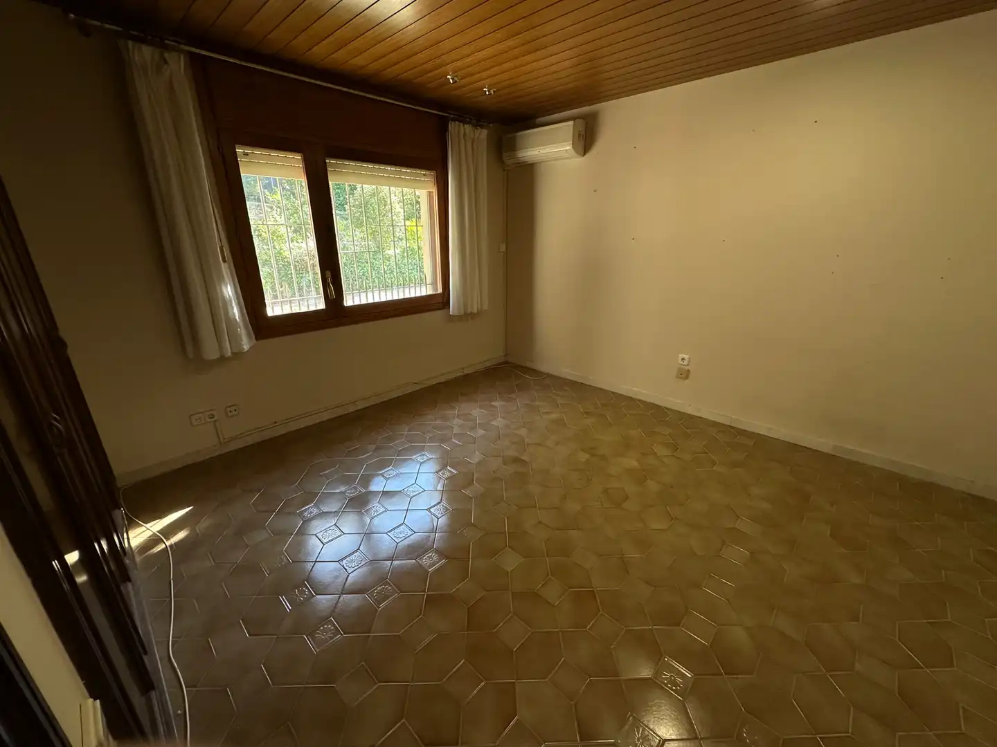 Dormitori de Casa o xalet en venda en Matadepera amb Jardí privat, Terrassa i Moblat