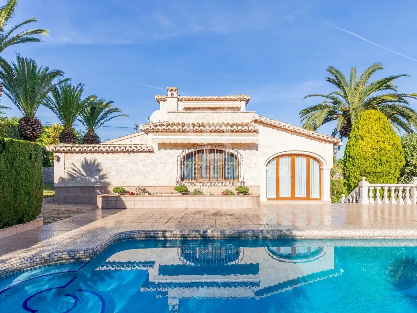 Vista exterior de Casa o chalet en venta en Jávea / Xàbia con Aire acondicionado y Amueblado