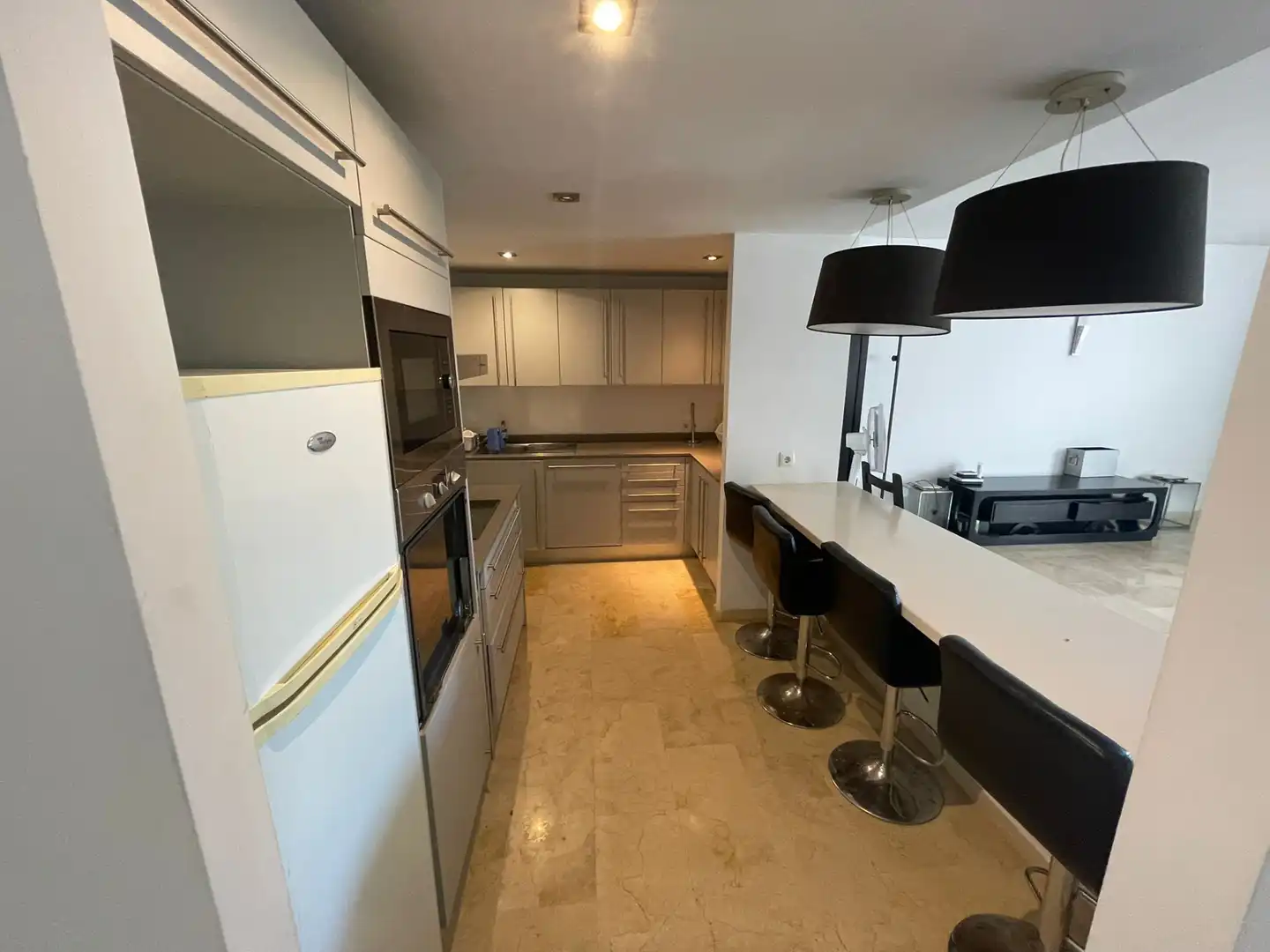 Küche von Einfamilien-Reihenhaus zum Verkauf in Santa Eulària des Riu mit Klimaanlage, Terrasse und Möbliert
