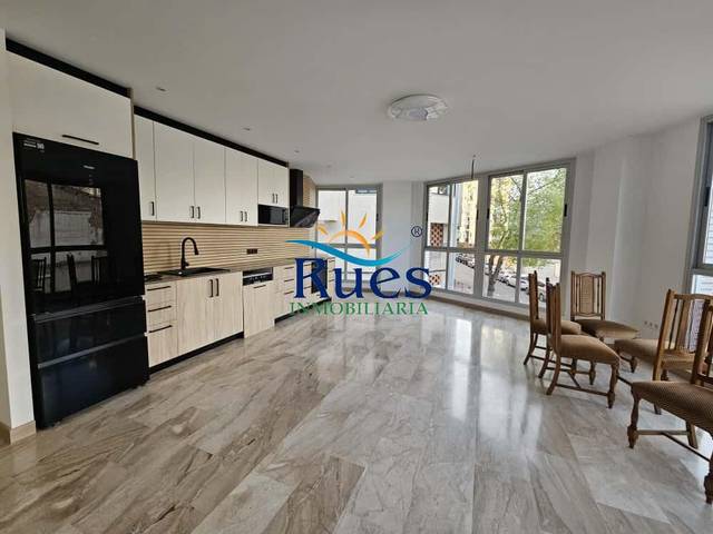 Piso en Venta en Calle de Borriol en Estación - Universidad