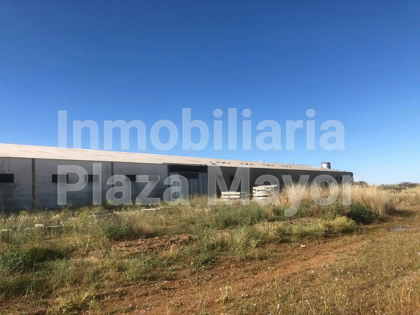 Fabrikhallen zum Verkauf in Castellanos de Villiquera