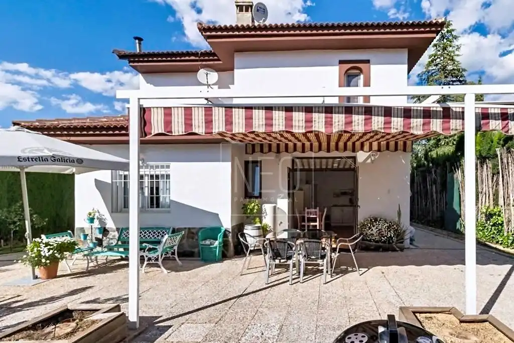 Jardí de Casa o xalet en venda en Albolote amb Aire condicionat, Calefacció i Jardí privat