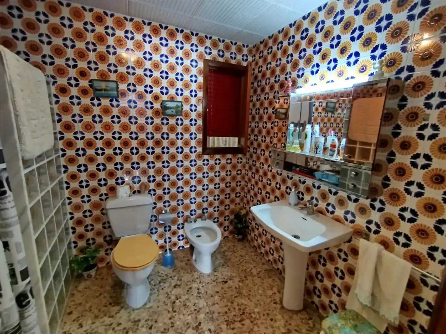 Bathroom of Flat for sale in Albaida, Valencia
