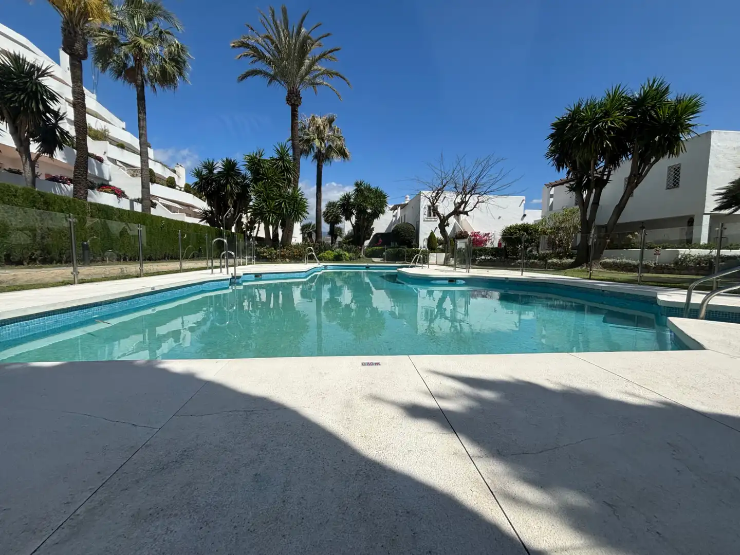 Swimming pool of Flat for sale in Marbella  with Air Conditioner, Private garden and Terrace