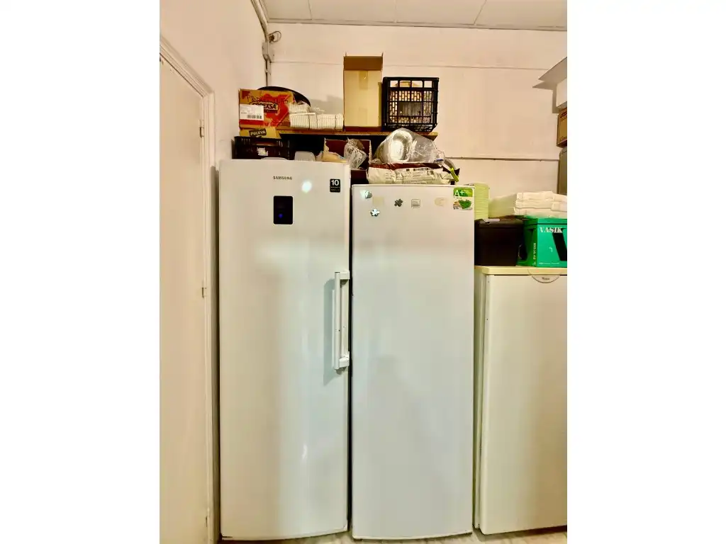 Cuina de Local de lloguer en La Manga del Mar Menor amb Aire condicionat i Moblat