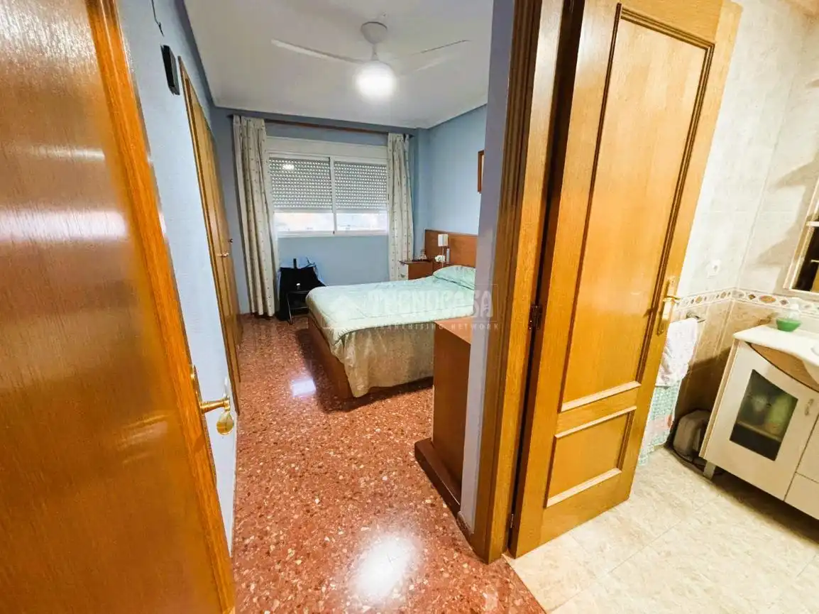 Habitación de Piso en venta en Quart de Poblet con Aire acondicionado, Trastero y Balcón