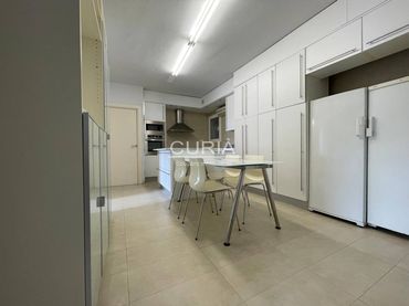 Wohnung mit Aufzug zum Verkauf in Instituts - Universitat