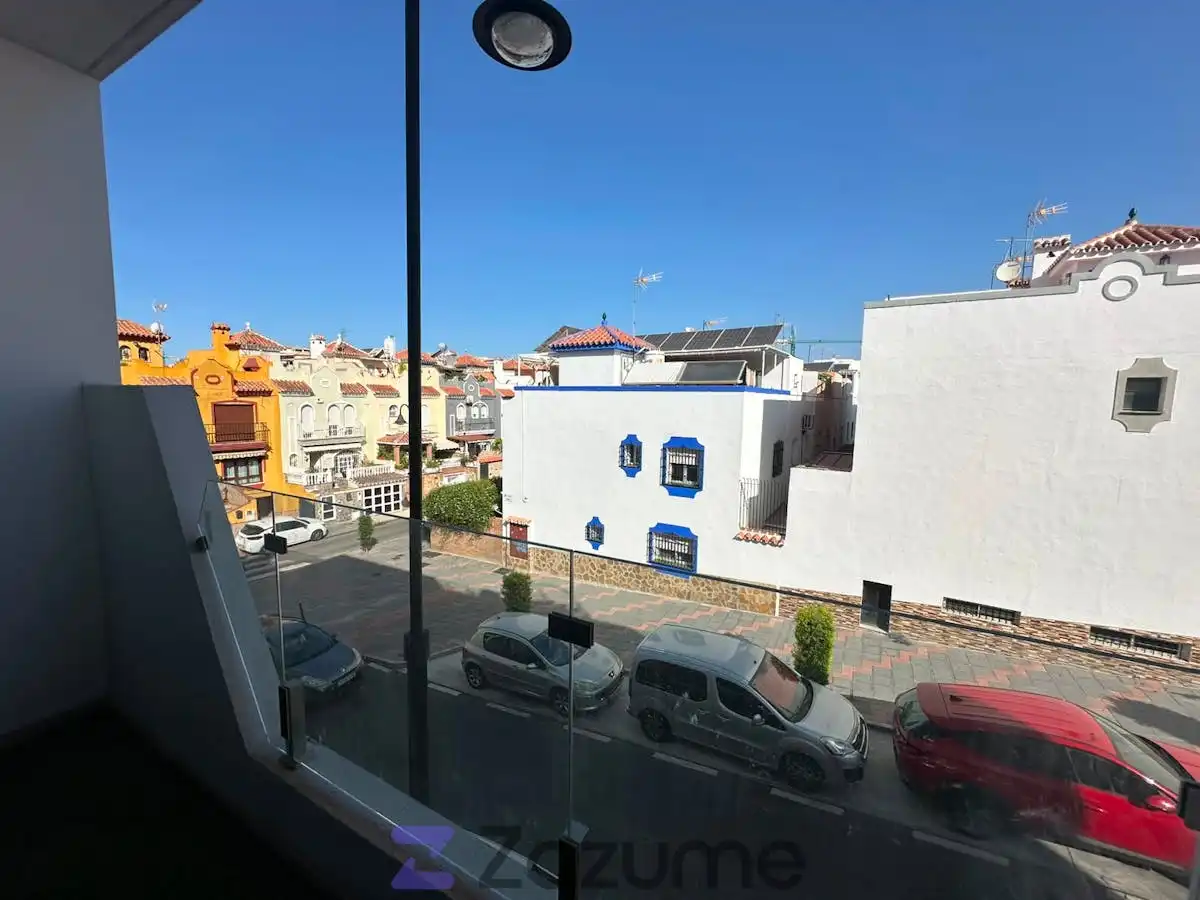 Vista exterior de Loft de lloguer en Mijas amb Aire condicionat, Calefacció i Parquet