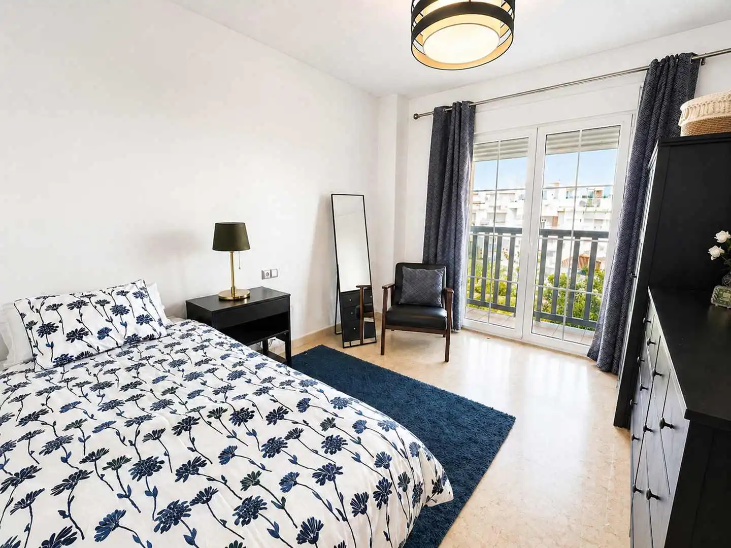 Habitación de Apartamento en venta en Torrox con Aire acondicionado, Calefacción y Terraza