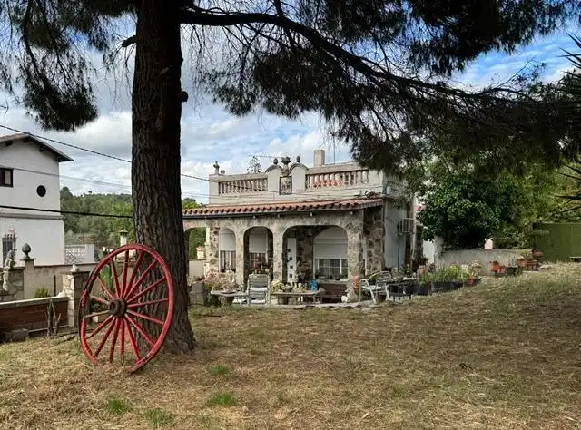 Vista exterior de Casa o xalet en venda en Castellbisbal amb Jardí privat, Terrassa i Traster