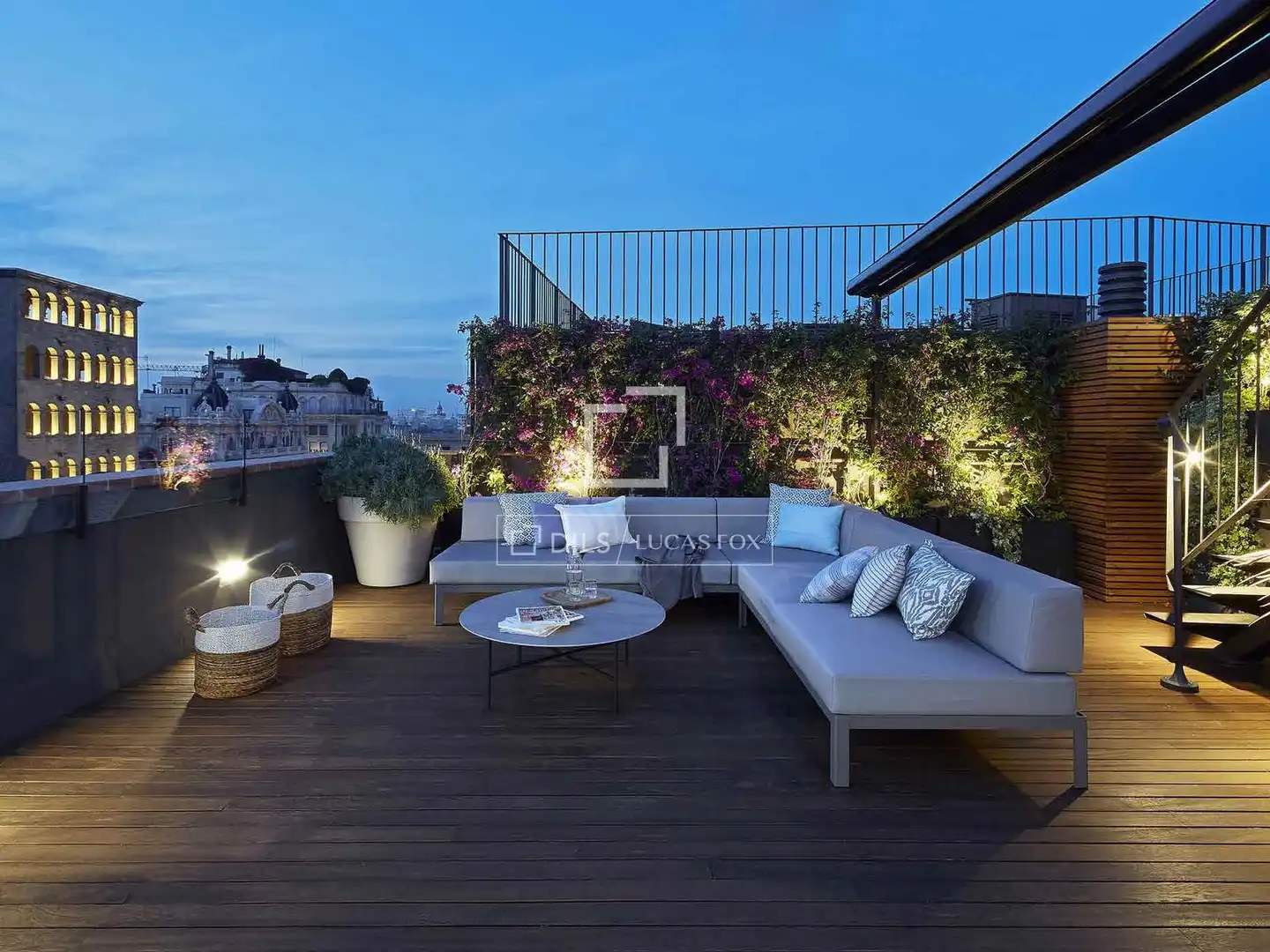 Terrasse von Dachboden zum Verkauf in Barcelona mit Klimaanlage, Heizung und Parkett