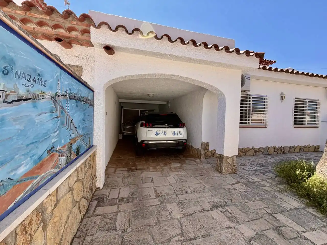 Aparcament de Casa o xalet en venda en Mont-roig del Camp amb Aire condicionat, Calefacció i Jardí privat