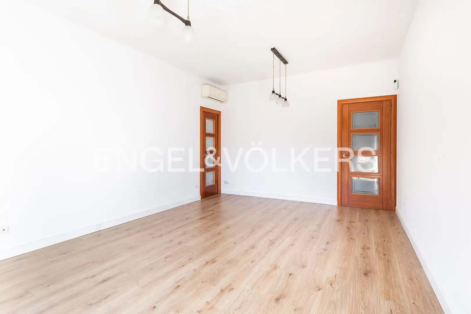 Sala de estar de Piso en venta en Barcelona con Aire acondicionado, Calefacción y Balcón