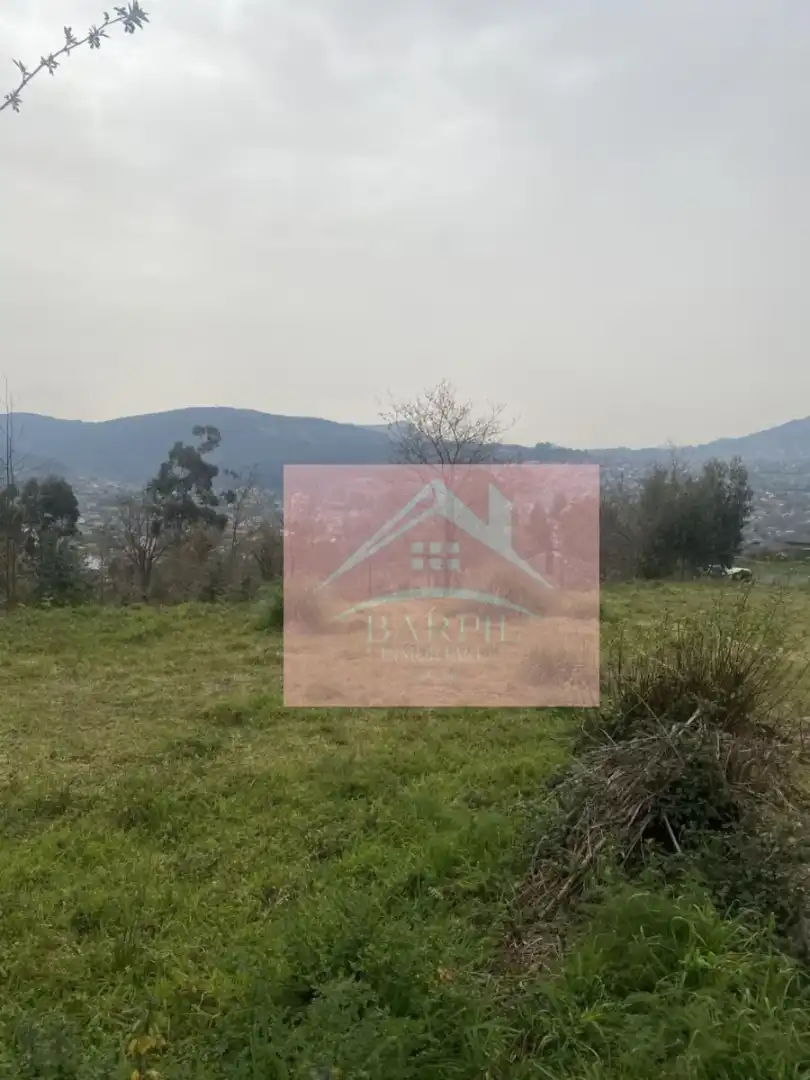 Residencial en venta en Camiño Arieiro, 56, Bembrive