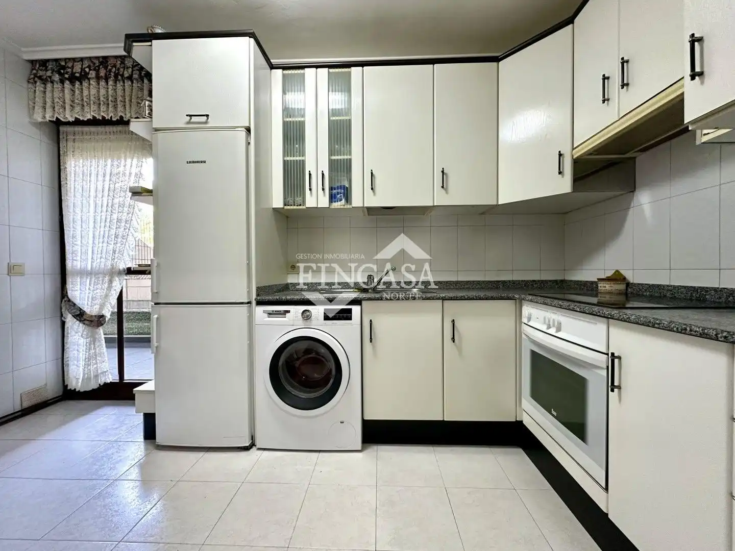 Cocina de Piso en venta en Colindres con Calefacción, Parquet y Terraza