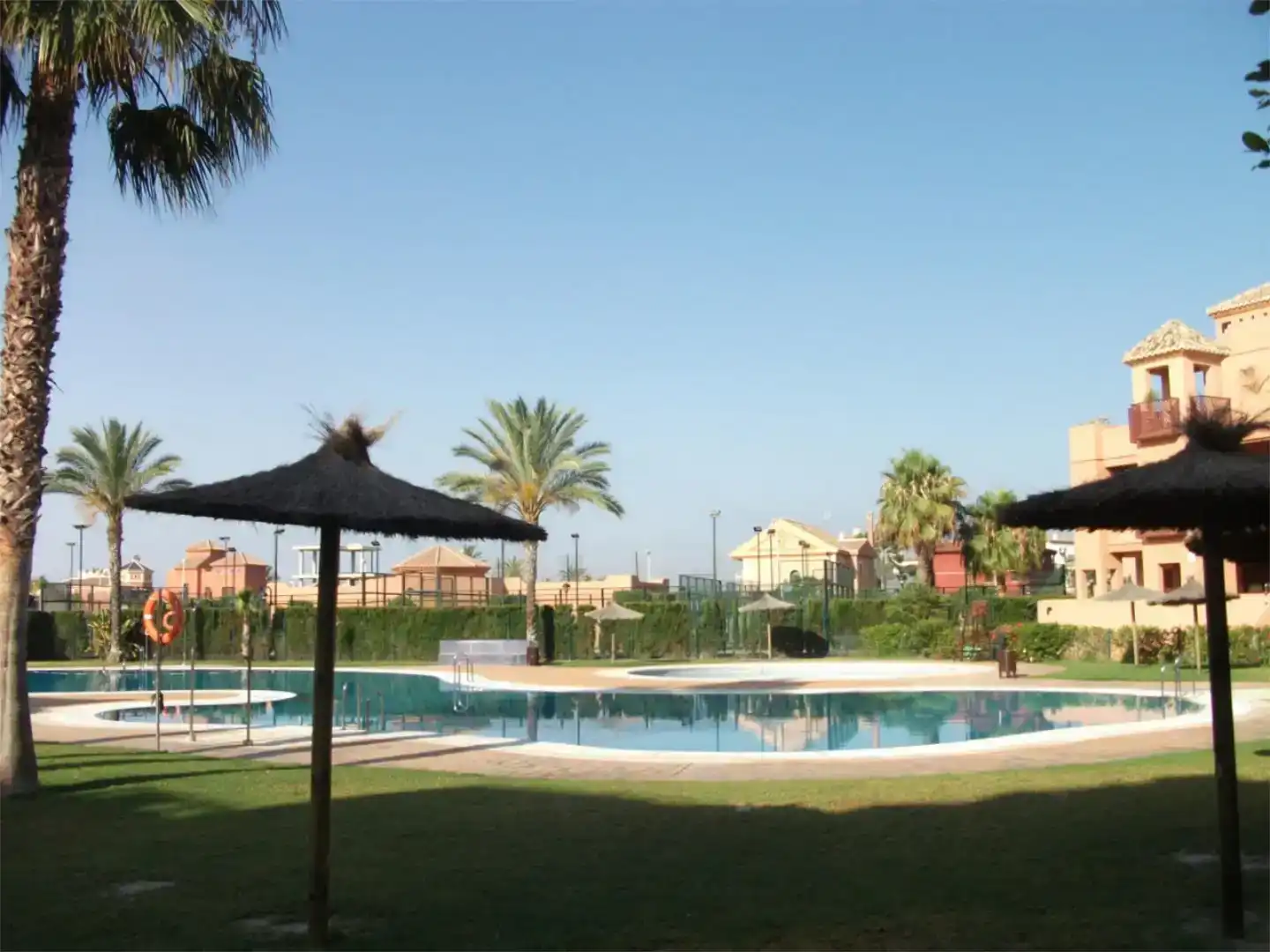 Jardí de Apartament de lloguer en Motril amb Piscina