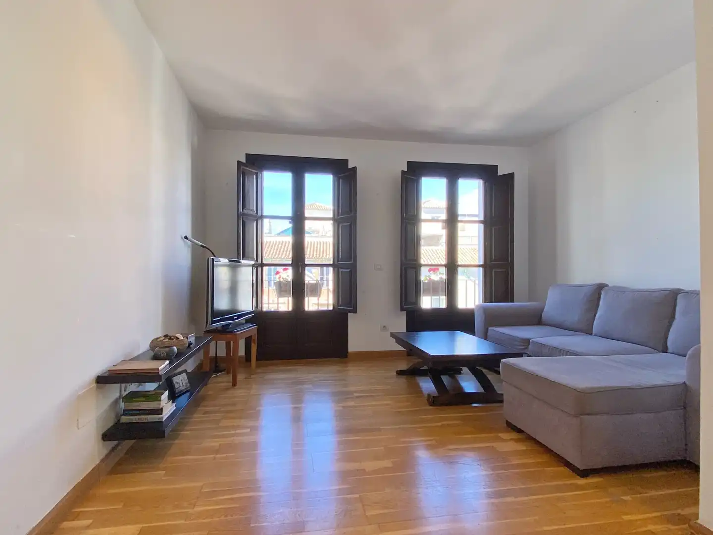 Living room of Duplexes for sale in Marbella  with Air Conditioner, Parquet flooring and Furnished