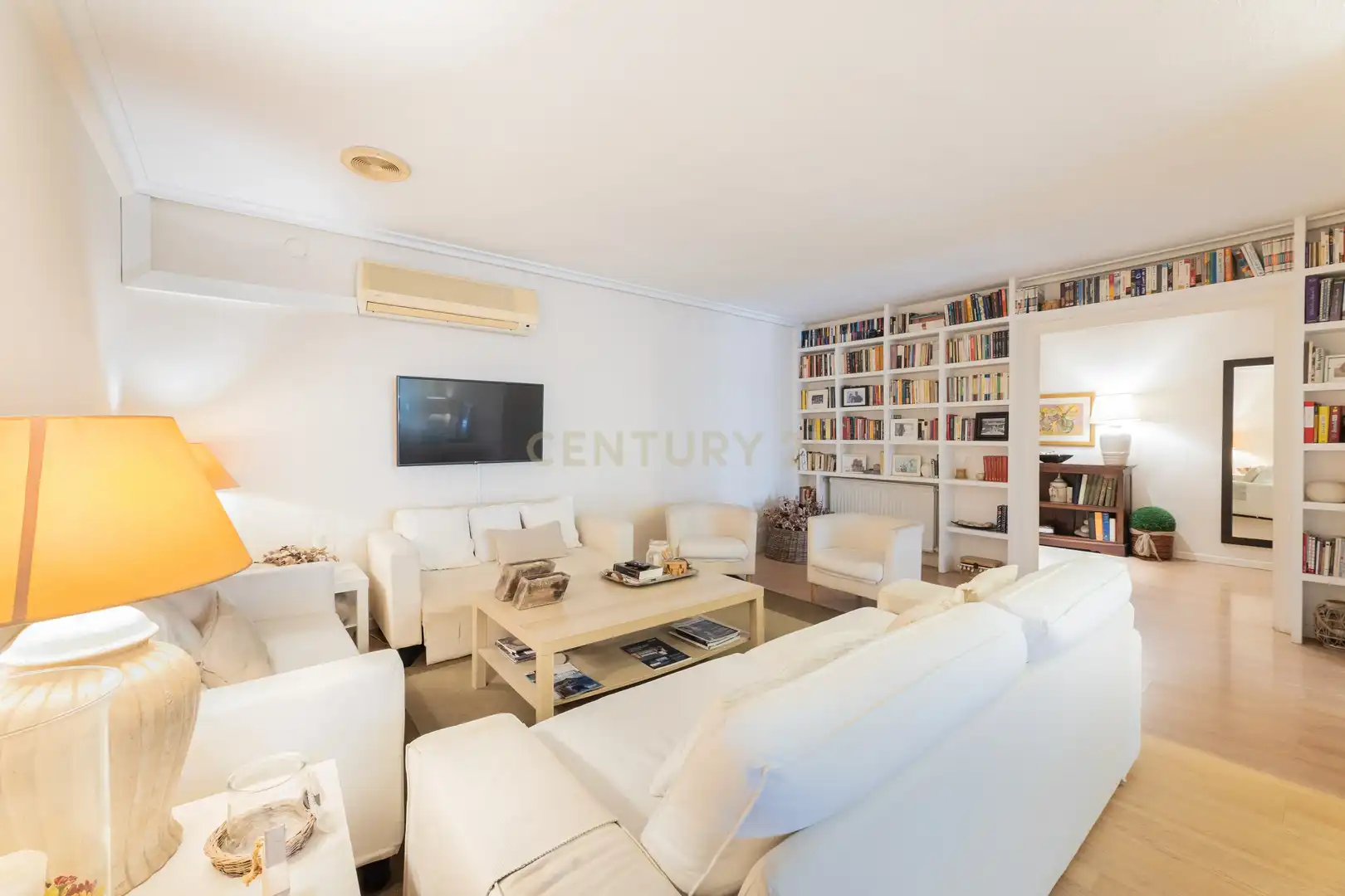 Sala de estar de Piso en venta en Valencia con Aire acondicionado, Trastero y Balcón