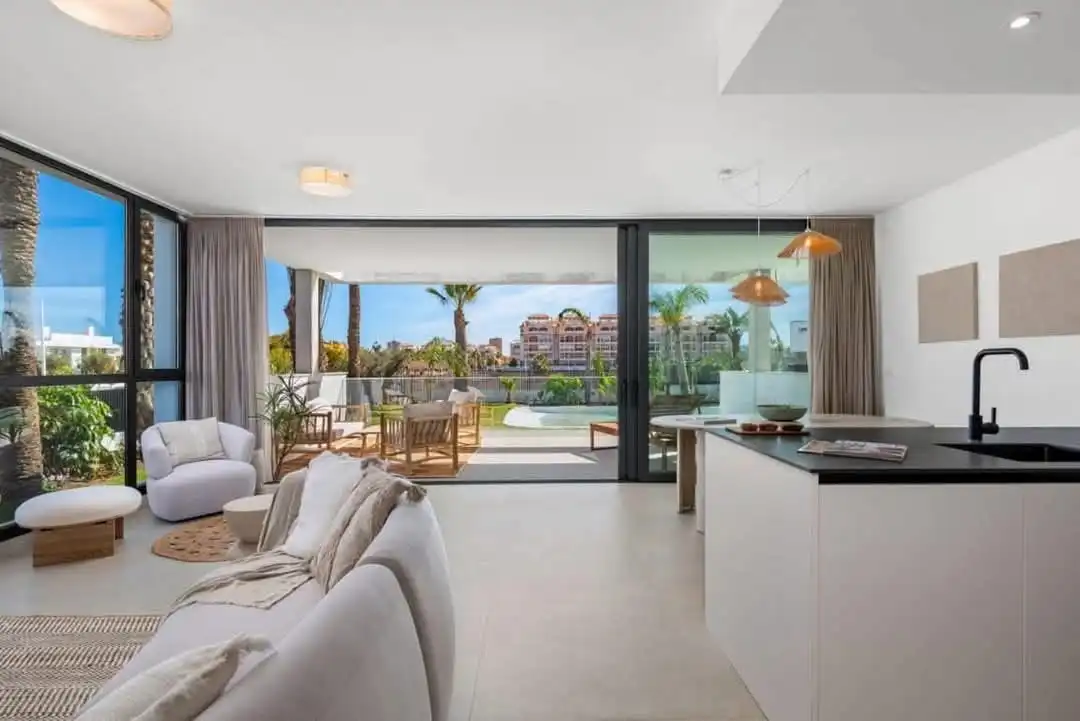 Sala d'estar de Casa o xalet en venda en Cartagena amb Aire condicionat, Jardí privat i Terrassa