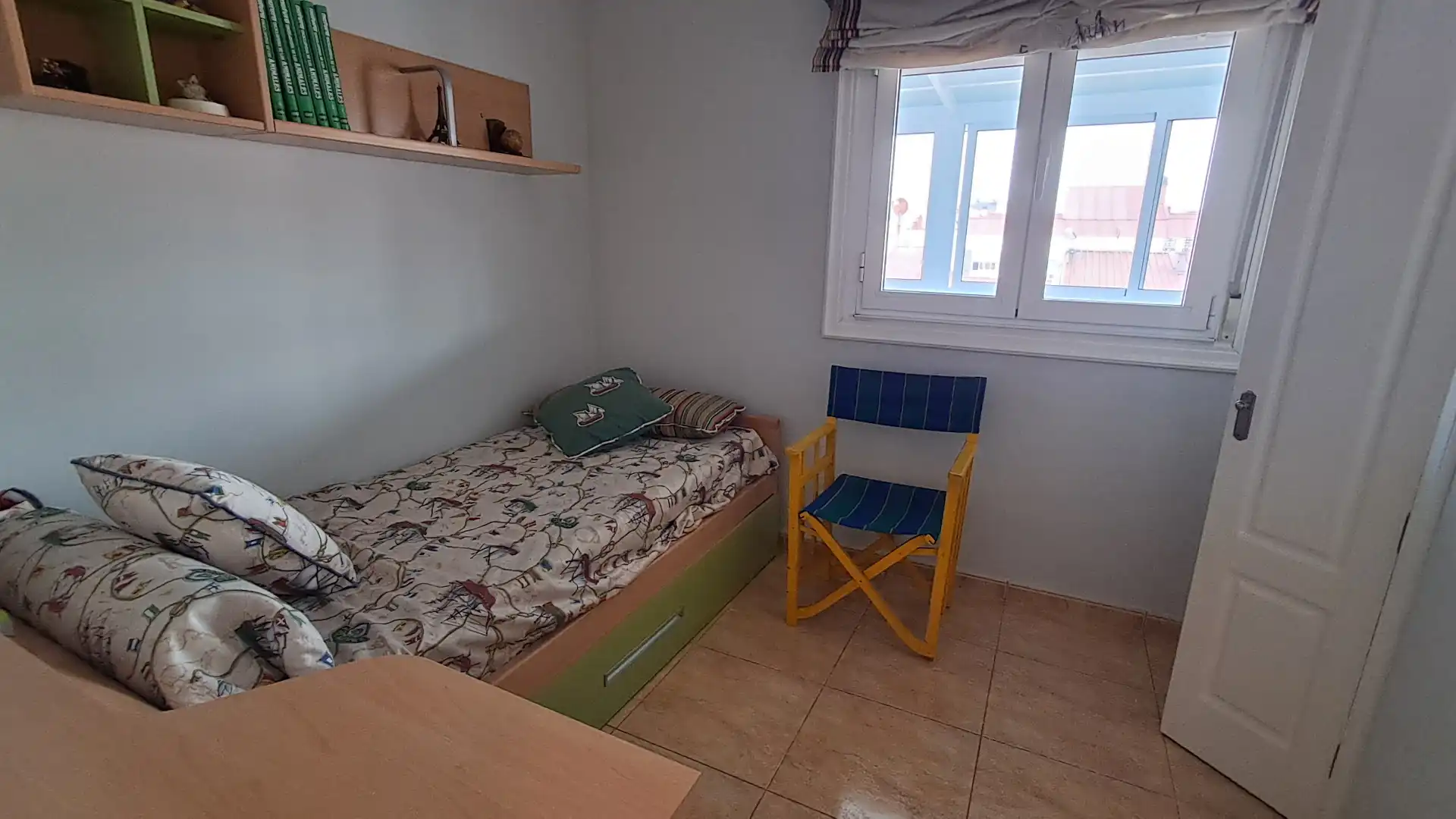 Dormitori de Àtic en venda en Vigo  amb Calefacció, Terrassa i Forn