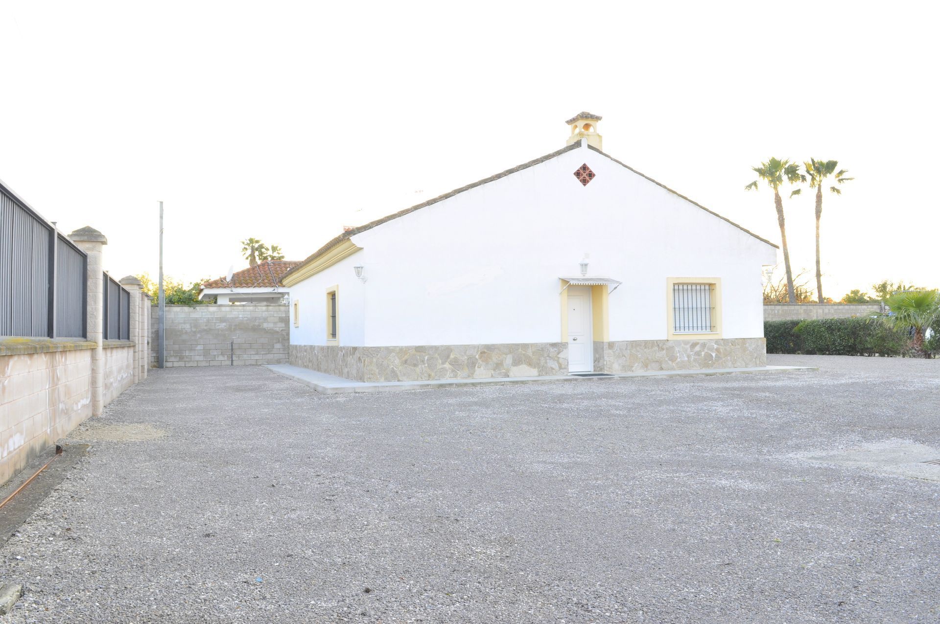 Vista exterior de Casa o xalet en venda en Jerez de la Frontera amb Aire condicionat, Calefacció i Jardí privat