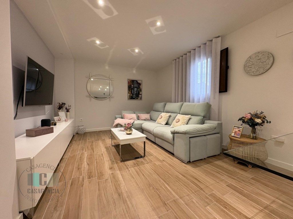 Wohnzimmer von Wohnung zum verkauf in Artana mit Klimaanlage, Heizung und Ofen