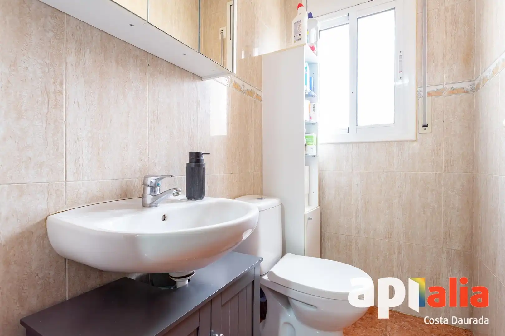 Semi-detached house with pool for sale in Calle CALIFORNIA DE, imagen 35