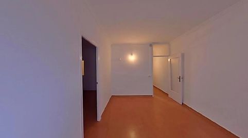 Foto 4 de Planta baixa en venda a Carrer del Canigó, El Raval, Santa Coloma de Gramenet