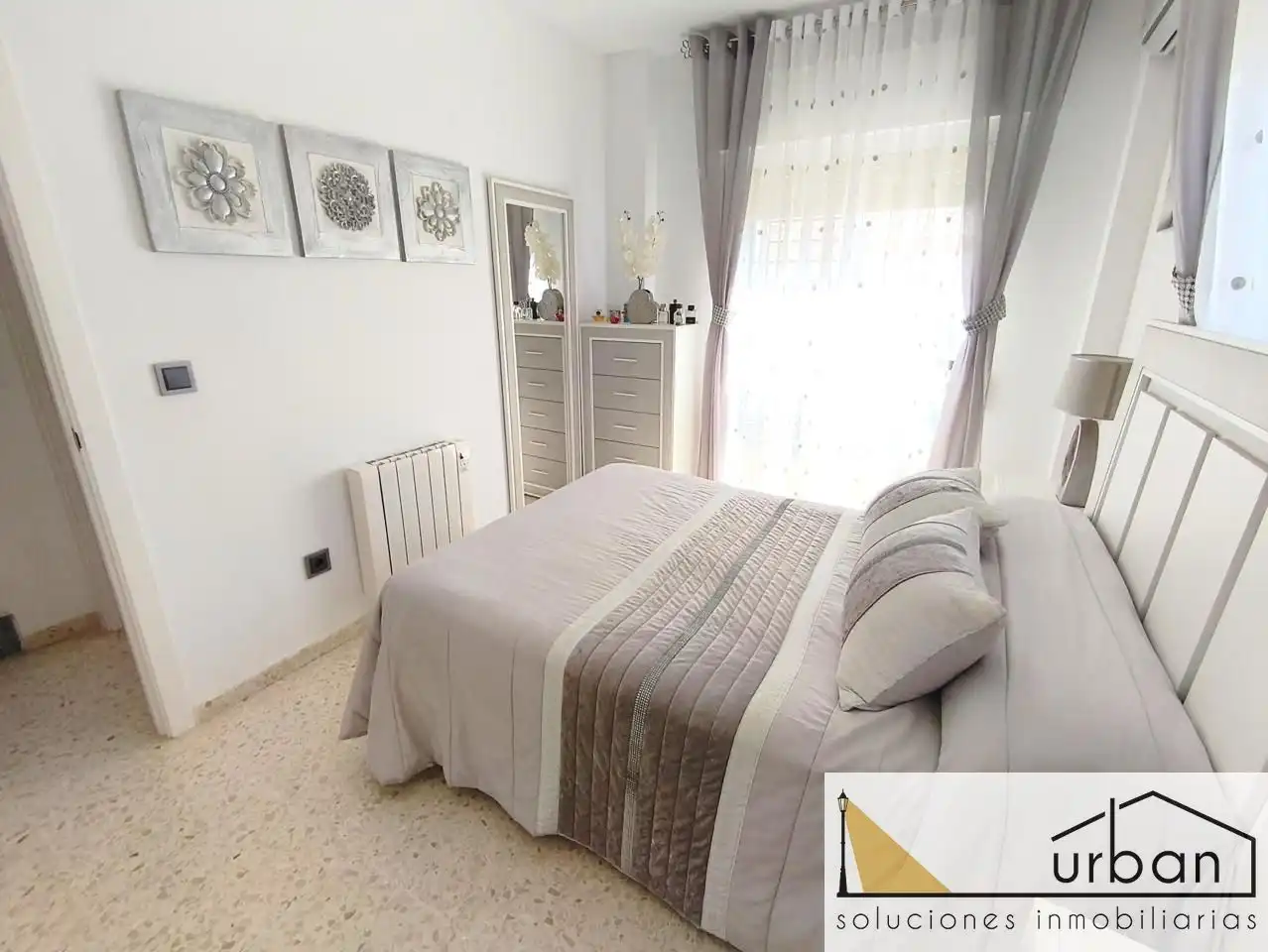 Dormitori de Casa o xalet en venda en Chipiona amb Aire condicionat, Terrassa i Traster