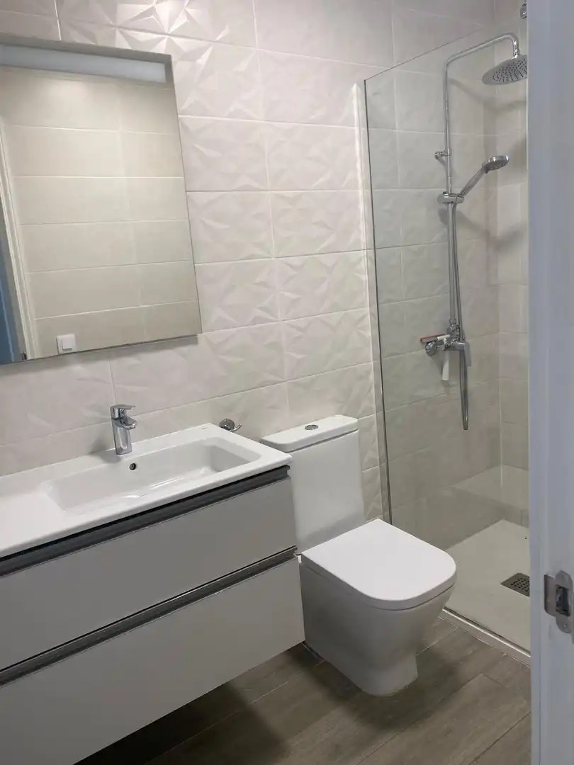 Baño de Apartamento de alquiler en San Bartolomé de Tirajana con Jardín privado, Terraza y Trastero