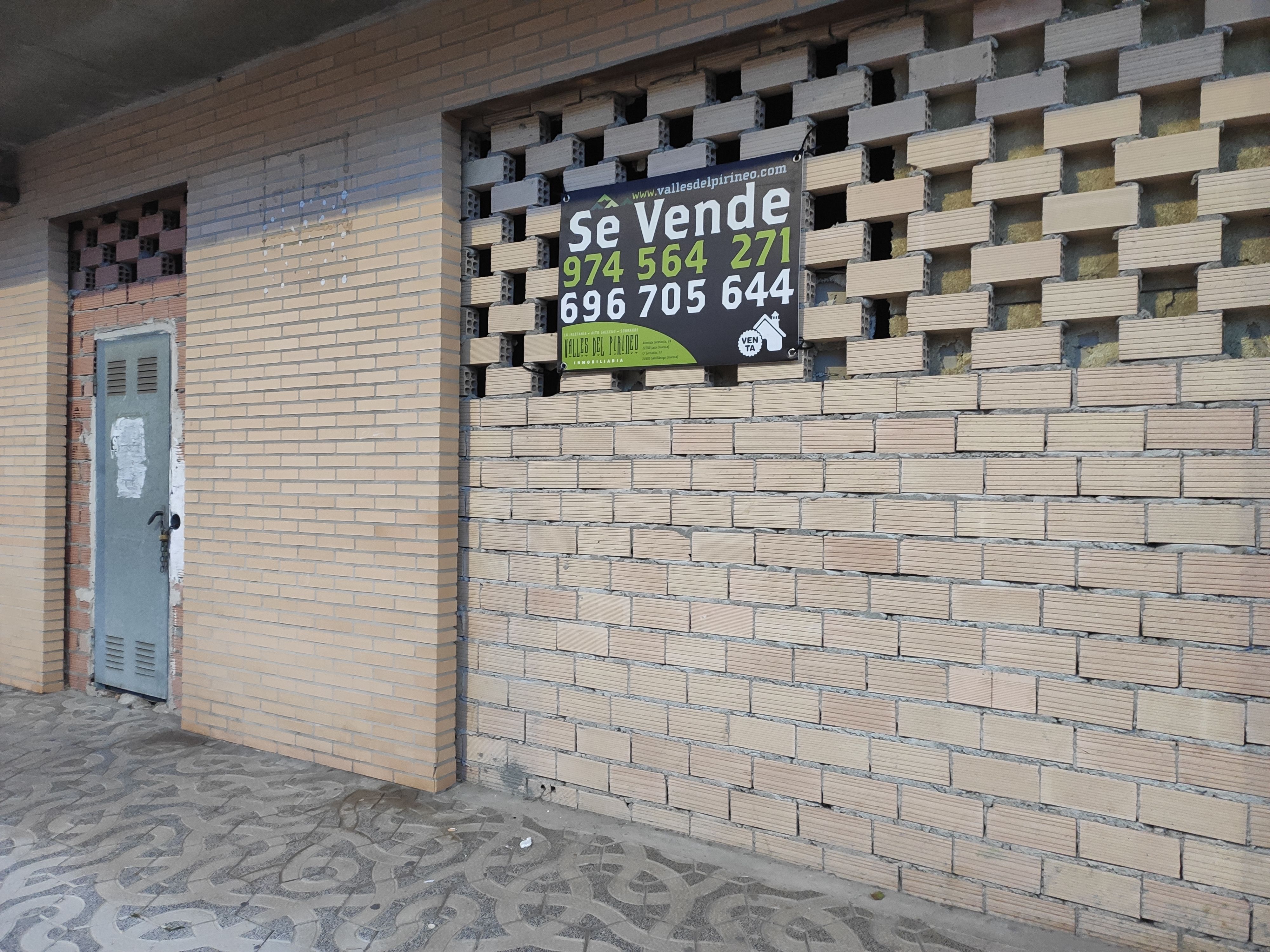 Local de alquiler en Calle de Serrablo, 132, Sabiñánigo Centro - Aurín