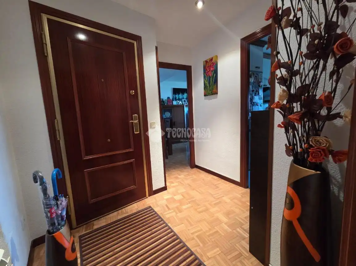 Piso en venta en Velilla de San Antonio con Aire acondicionado, Calefacción y Amueblado