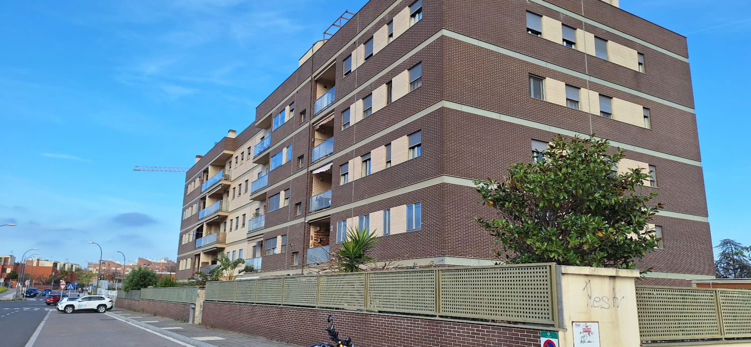 Vista exterior de Garatge de lloguer en Reus