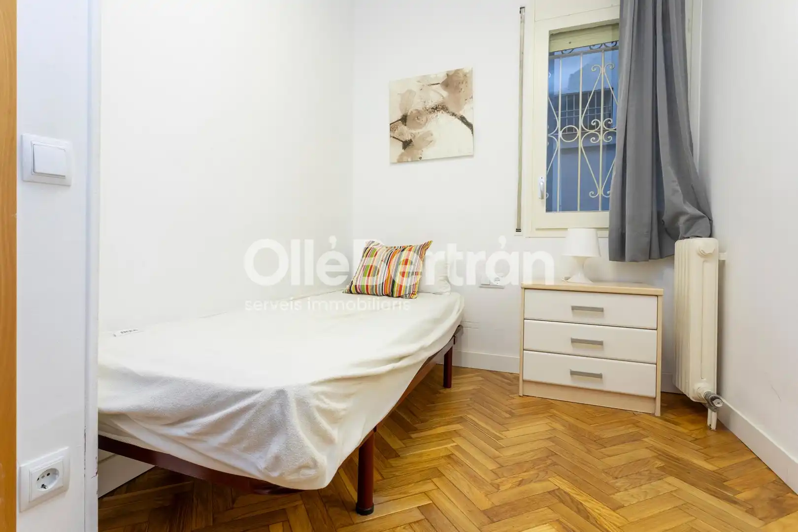 Habitación de Piso en venta en Barcelona con Calefacción y Balcón