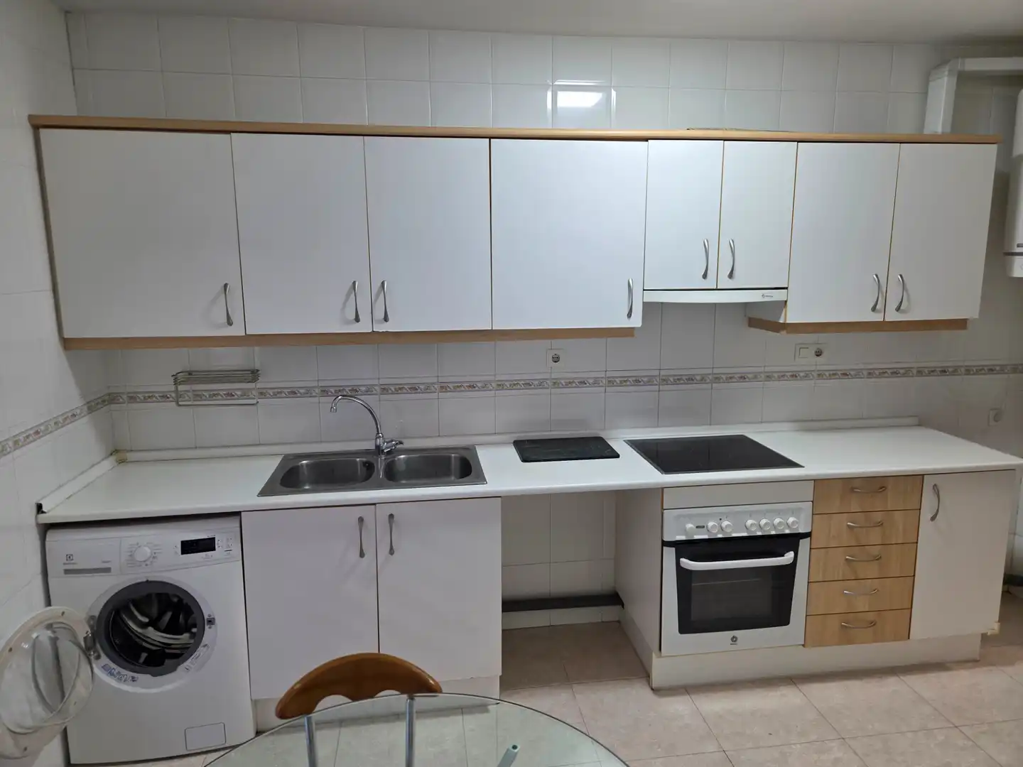Cocina de Piso de alquiler en Barcelona con Calefacción, Horno y Lavadora