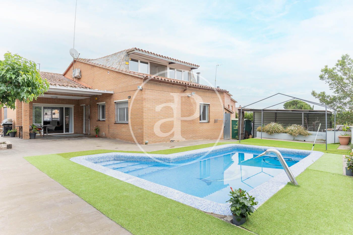 Exterior view of House or chalet for sale in Matadepera  with Air Conditioner, Heating and Private garden