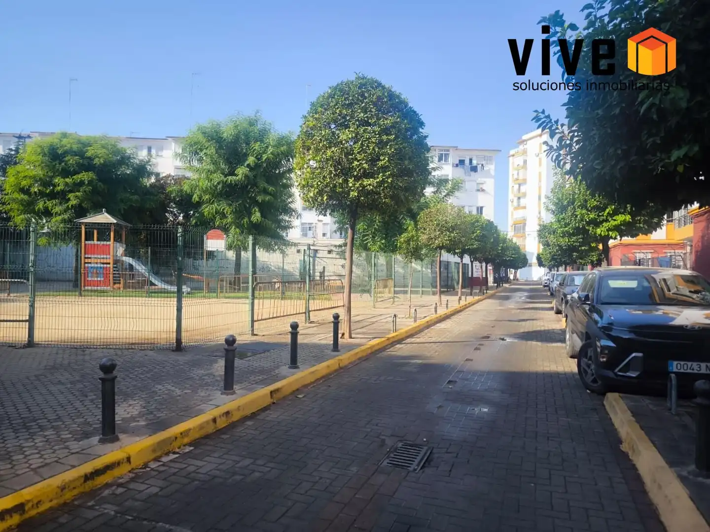 Parking of Flat for sale in Sevilla  with Air Conditioner and Heating