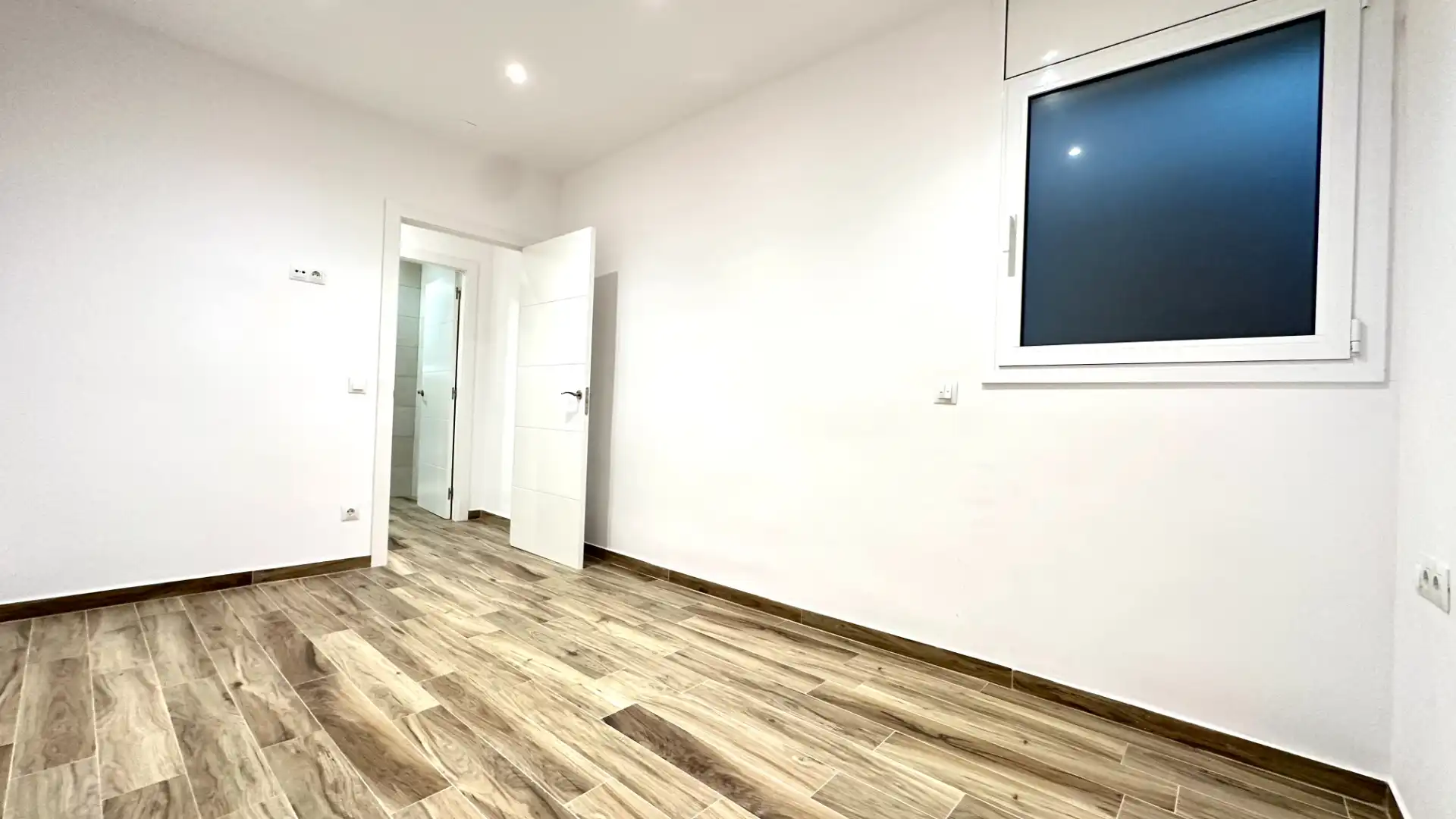 Planta baja en venta en Barcelona con Aire acondicionado, Calefacción y Parquet