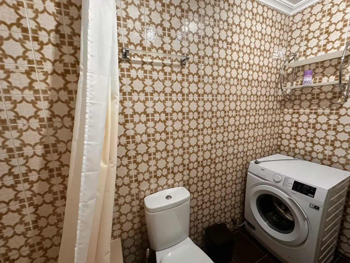 Baño de Apartamento de alquiler en Santander con Calefacción, Parquet y Amueblado