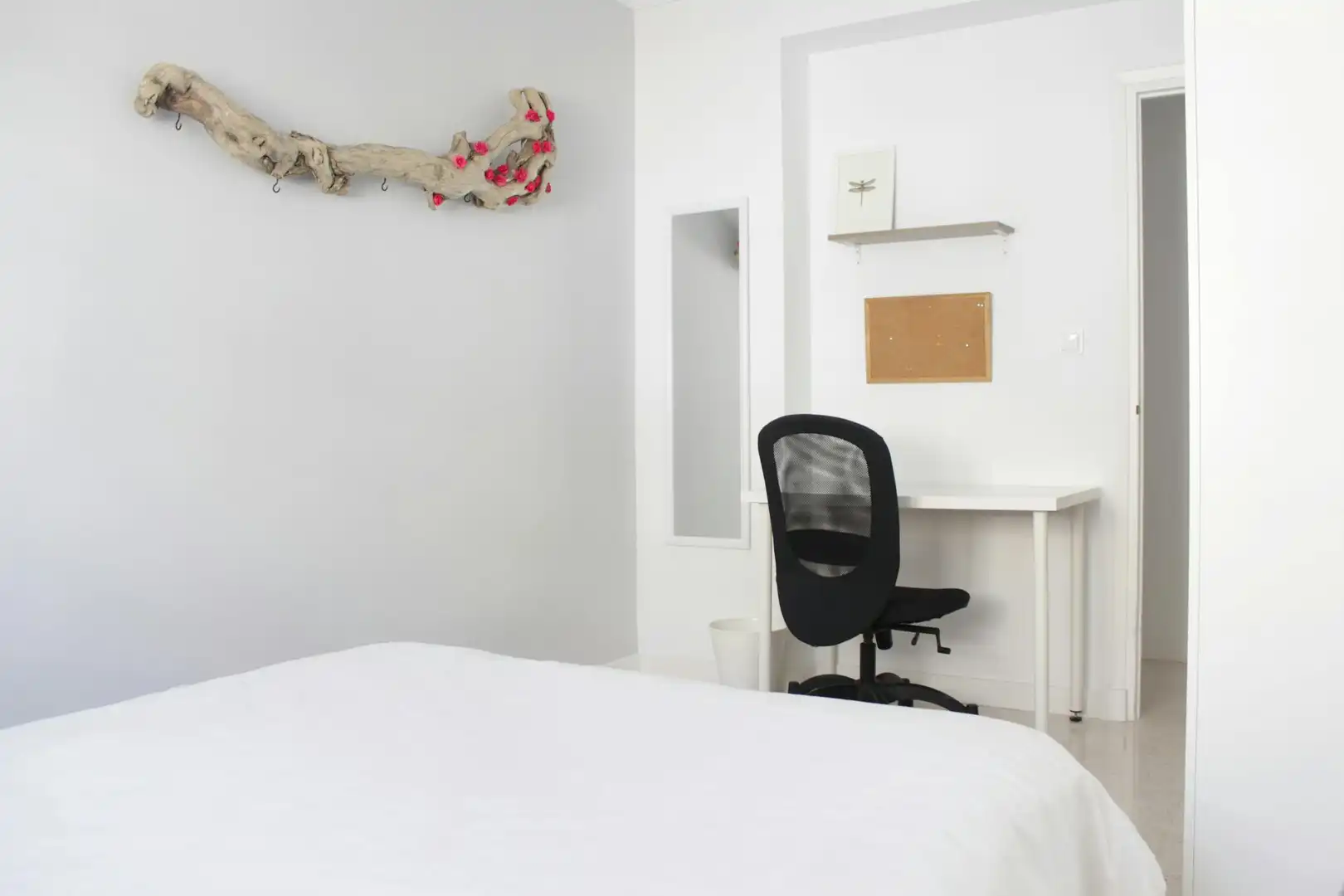 Bedroom of Flat for share in Sevilla  with Air Conditioner, Furnished and Washing machine