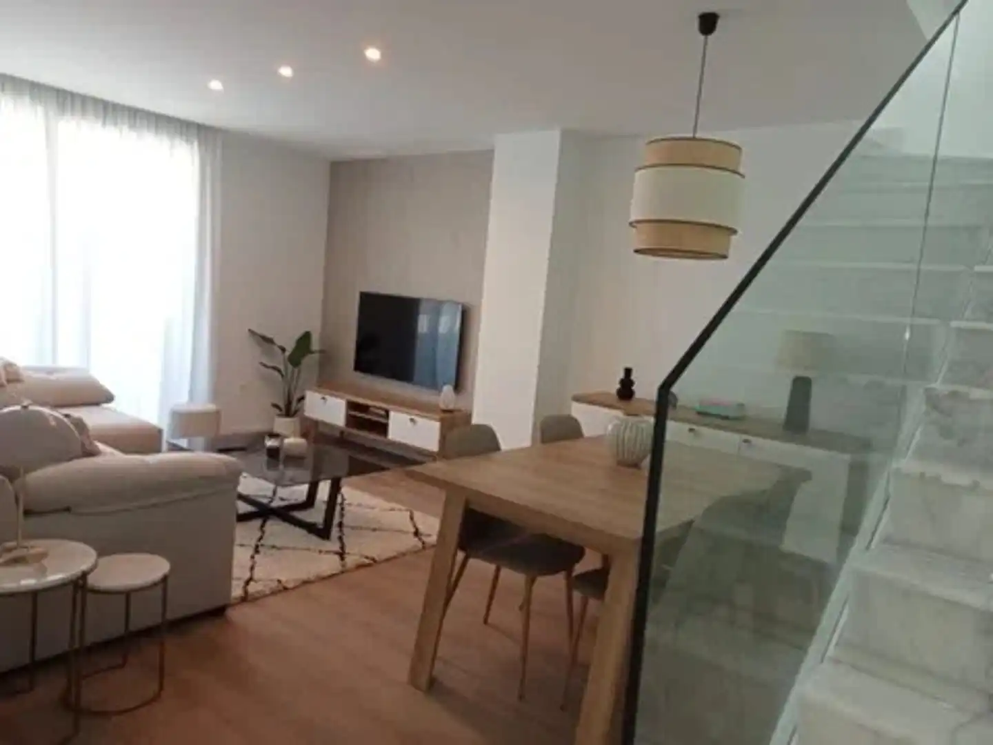Sala de estar de Ático en venta en Torrent con Terraza, Trastero y Piscina
