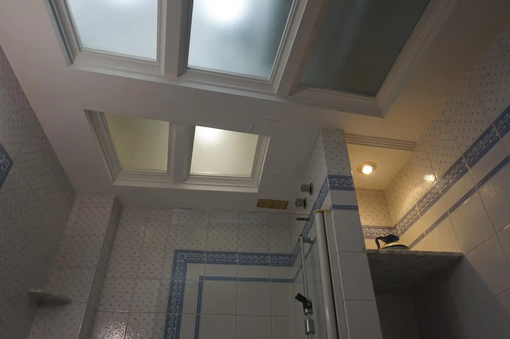 Baño de Piso en venta en Elche / Elx con Aire acondicionado, Trastero y Balcón